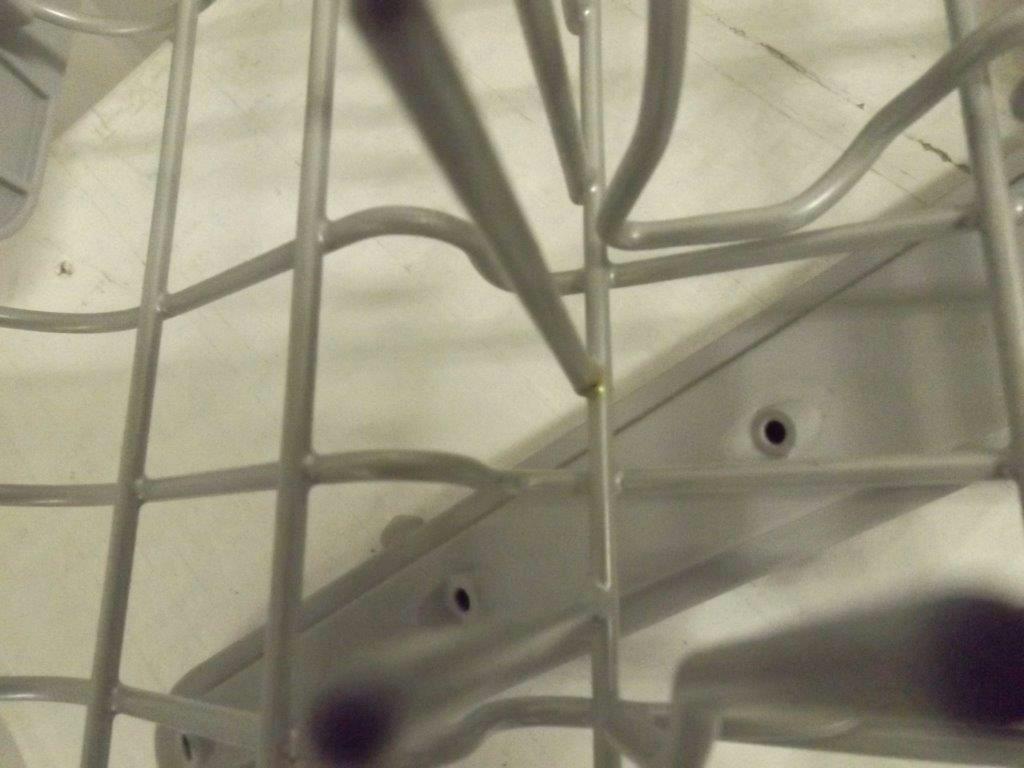 FRIGIDAIRE DISHWASHER 154494404 154494406 UPPER RACK USED FRIGIDAIRE DISHWASHER 154494404 154494406 UPPER RACK USED